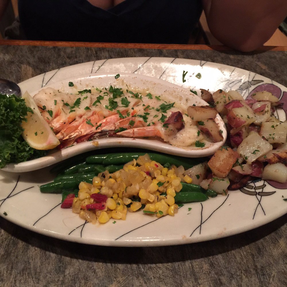 Chinook's - Girlfriends dish of shrimp, potatoes and corn. - Seafood Near Me - Seattle, Washington