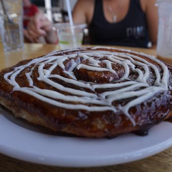 Island Lava Java - Cinnamon Roll - American Near Me - Kailua Kona, Hawaii Island Lava Java - Cinnamon Roll - American Near Me - Kailua Kona, Hawaii
