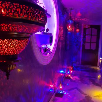 Crystal Palace Spa - Corridor that leads to the steam room, shower, main room with stone table and changing room - Day Spas Near Me - London, XGL