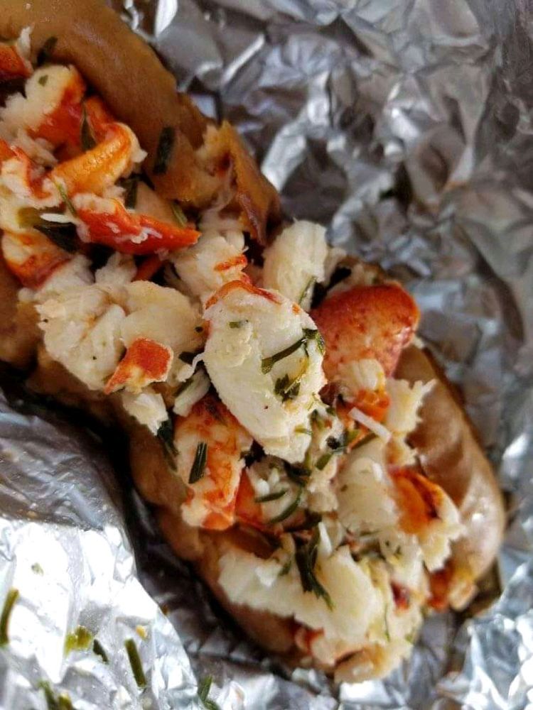 LOBSTER HUT HAMDEN Updated September 2024 1253 Whitney Ave, New