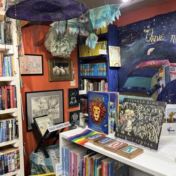 Bookplate - Bookstores Near Me - Chestertown, Maryland