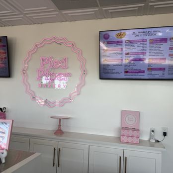 Pied Piper Bakery - Inside - Bakeries Near Me - Mesa, Arizona Pied Piper Bakery - Inside - Bakeries Near Me - Mesa, Arizona