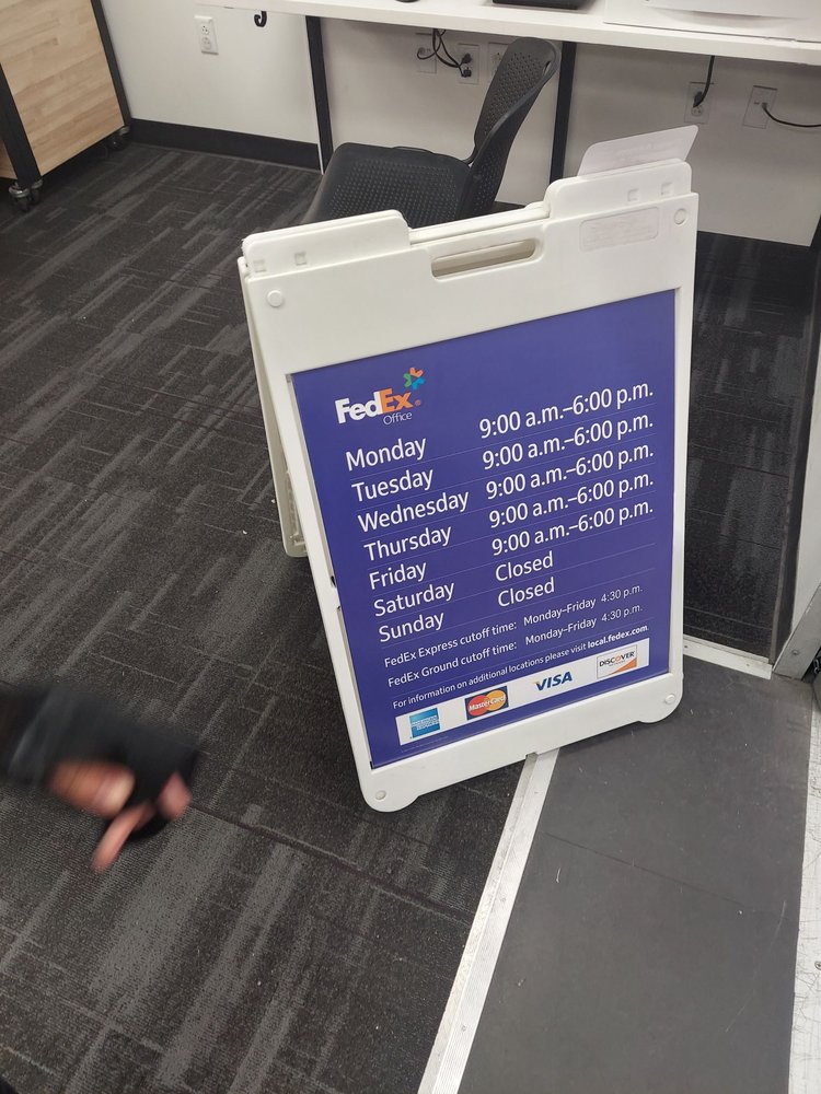 FEDEX OFFICE PRINT & SHIP CENTER Updated August 2024 8301 N Church