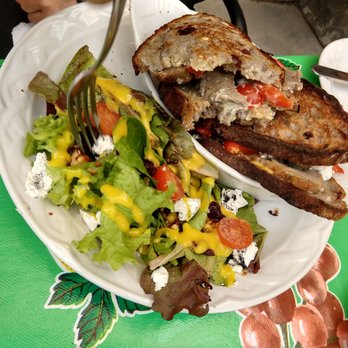 Caffe El Triunfo - Pizza Near Me - El Triunfo, BCS