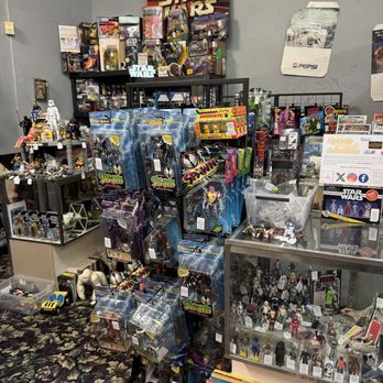 Lightside Collectibles - Booth 110 located upstairs in the southwest corner. - Antiques Near Me - Redlands, California