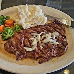 Crossroads BBQ Pit & Pub - Ribeye dinner