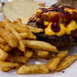 Mack's BBQ Burger