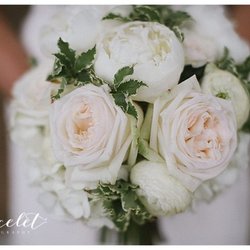 CACHEPOT Floral & Garden - Garden roses make the loveliest bridal bouquets.