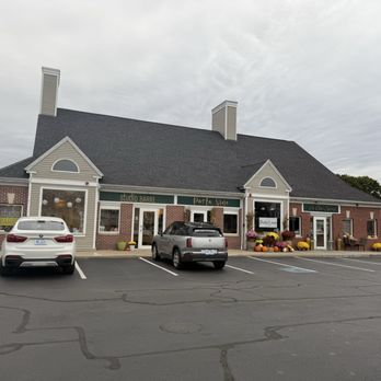 Le Bec Sucre - Outside - Patisserie/Cake Shop Near Me - Middletown, Rhode Island