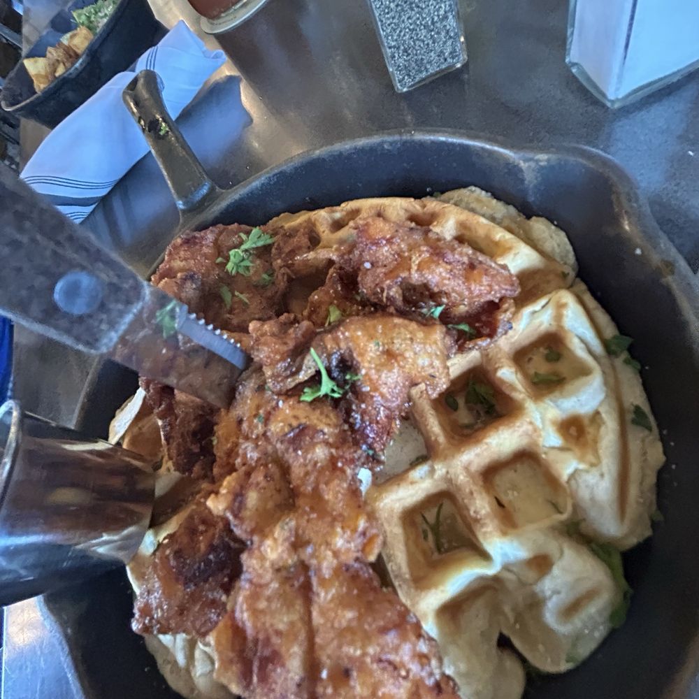 Basin 141 - Fried Chicken & Waffles - Gastropubs Near Me - Monrovia, California