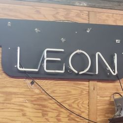 Leon's Country Store - I just love old neon signs, even when they are old and repurposed.