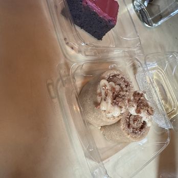 Vital Root - Raw Cinnamon roll & Beet Brownie - Vegetarian Near Me - Denver, Colorado