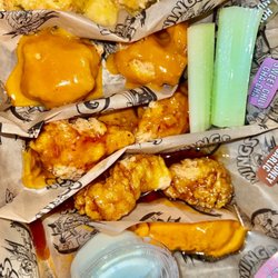 Wings Etc - 10 Piece Boneless Wings   @hybrideater