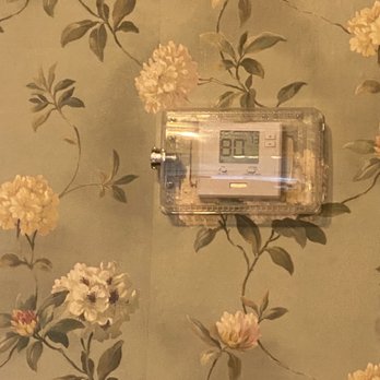 Lucille's - The temp from the upstairs thermostat as we tried to eat our food. - New American Near Me - Houston, Texas