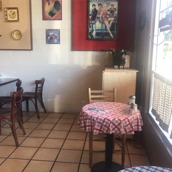 Zini's Diner - I enjoyed the interesting decor. - American Near Me - Cloverdale, California