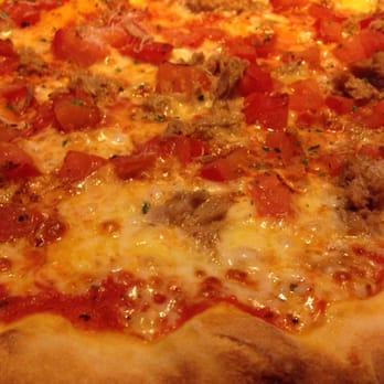 Pappagone - Pizza Tunfisch Tomaten - Pizza Near Me - Albstadt, BW Pappagone - Pizza Tunfisch Tomaten - Pizza Near Me - Albstadt, BW