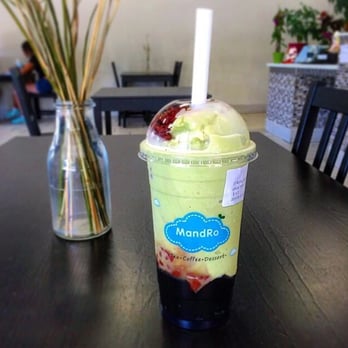 MandRo Teahouse - Green tea slush with grass jelly on bottom and sweet red bean on top! - Bubble Tea Near Me - Davis, California