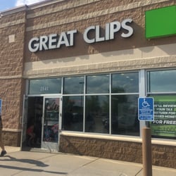 Great Clips - The front door.