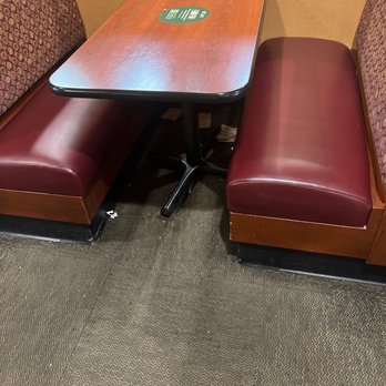 Panera Bread - More dirty tables - Sandwiches Near Me - Woodinville, Washington Panera Bread - More dirty tables - Sandwiches Near Me - Woodinville, Washington