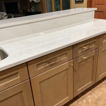 Kenosha Racine Granite - Kitchen island - Countertop Installation Near Me - Kenosha, Wisconsin Kenosha Racine Granite - Kitchen island - Countertop Installation Near Me - Kenosha, Wisconsin