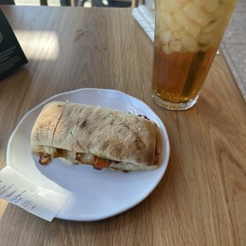 Starbucks - Coffee & Tea Near Me - Clovis, California
