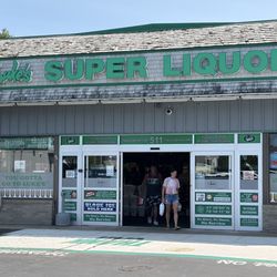 Luke's Super Liquors