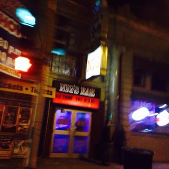 Nig's Bar - Nig's lit up at night. - Bars Near Me - Wisconsin Dells, Wisconsin
