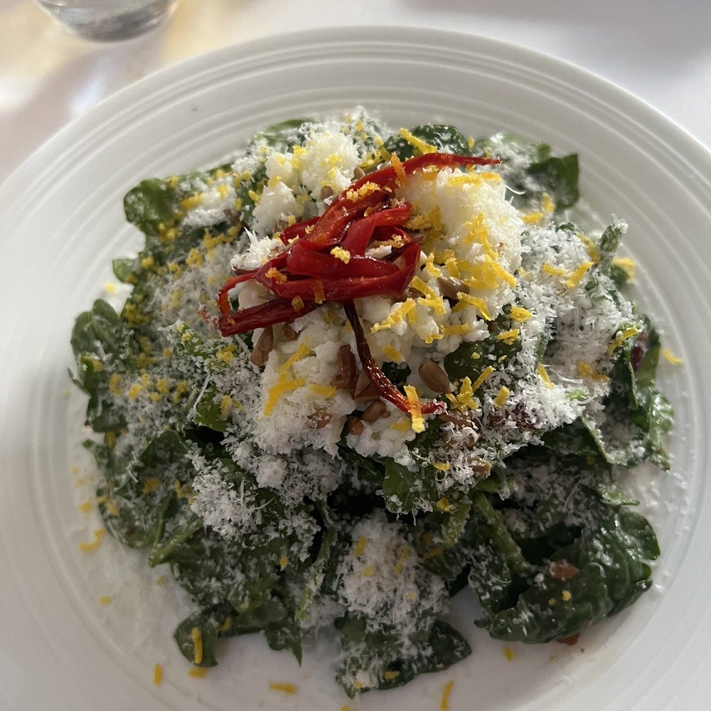 L'etoile Restaurant - Warm Baby Spinach Salad - French Near Me - Edgartown, Massachusetts
