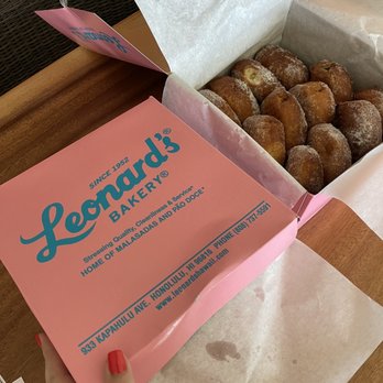 Leonard's Bakery - Malasadas - Bakeries Near Me - Honolulu, Hawaii