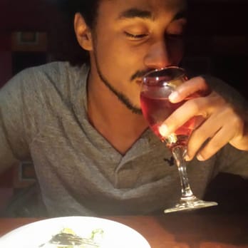 Red Lobster - White Zinfandel and a Caesar salad, please. - Seafood Near Me - Brooklyn, New York Red Lobster - White Zinfandel and a Caesar salad, please. - Seafood Near Me - Brooklyn, New York