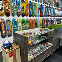 Faces Skate Shop