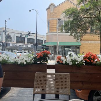 Doppio Coffee House - Outdoor seating area - Coffee & Tea Near Me - Chicago, Illinois Doppio Coffee House - Outdoor seating area - Coffee & Tea Near Me - Chicago, Illinois