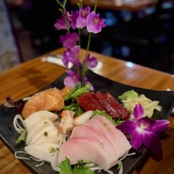 Osaka Sushi Bar - SH4. Sashimi Deluxe Entree