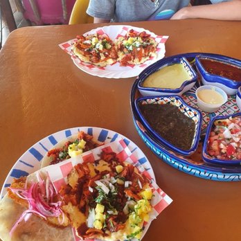 La Taquiza - Tacos and salsas - Mexican Near Me - Cabo San Lucas, BCS