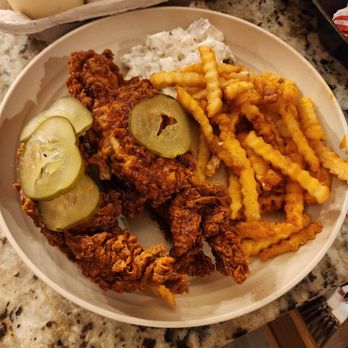Byrds Hot Chicken - Chicken tenders, fries, and potato salaf - Fast Food Near Me - Novi, Michigan Byrds Hot Chicken - Chicken tenders, fries, and potato salaf - Fast Food Near Me - Novi, Michigan