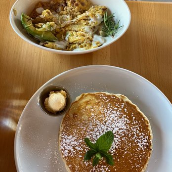Sunny Side Solana - Chorizo scramble (too much egg, not enough variety) and side pancake (chewy and bland) - Breakfast & Brunch Near Me - Solana Beach, California Sunny Side Solana - Chorizo scramble (too much egg, not enough variety) and side pancake (chewy and bland) - Breakfast & Brunch Near Me - Solana Beach, California