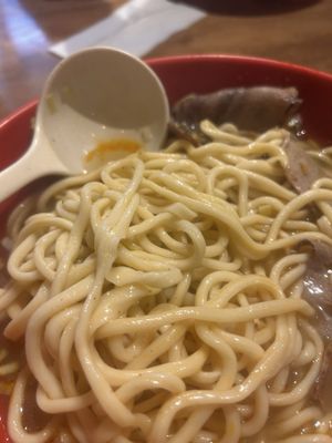 食宴兰州牛肉拉面 Shi Yan Lanzhou Beef Noodles by null