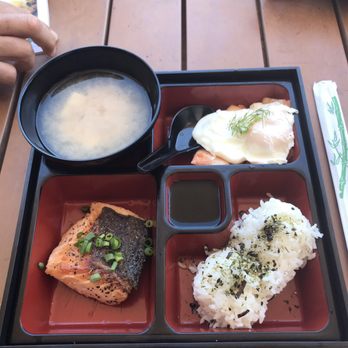 Fond - Breakfast bento box - Asian Fusion Near Me - Lahaina, Hawaii