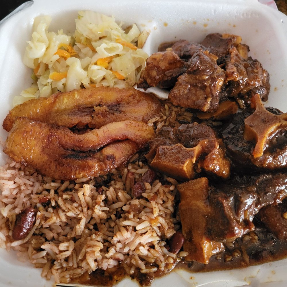 Caribbean Hotpot Grill - Oxtails with rice and peas - Caribbean Near Me - Houston, Texas Caribbean Hotpot Grill - Oxtails with rice and peas - Caribbean Near Me - Houston, Texas