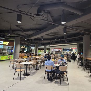 Waterfront Centre - Shopping Centers Near Me - Vancouver, British Columbia