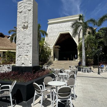 Grand Bahía Príncipe Coba - Outdoor from the lobby - Hotels Near Me - Cancún, ROO Grand Bahía Príncipe Coba - Outdoor from the lobby - Hotels Near Me - Cancún, ROO