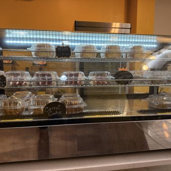 D&G Caribbean Grill+Bar - Cake stand - Caribbean Near Me - Bowie, Maryland D&G Caribbean Grill+Bar - Cake stand - Caribbean Near Me - Bowie, Maryland