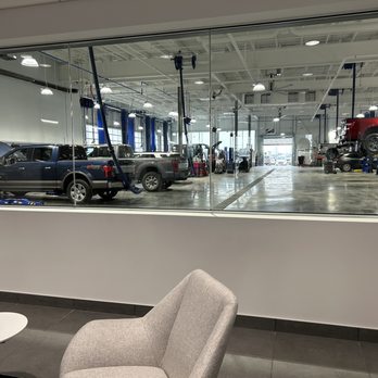 Metro Ford - View from the waiting area - Auto Repair Near Me - Tsuut'ina, Alberta Metro Ford - View from the waiting area - Auto Repair Near Me - Tsuut'ina, Alberta