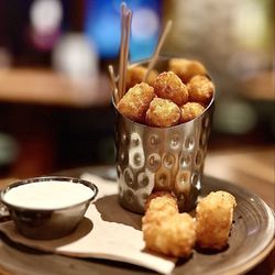 Lazy Dog Restaurant & Bar