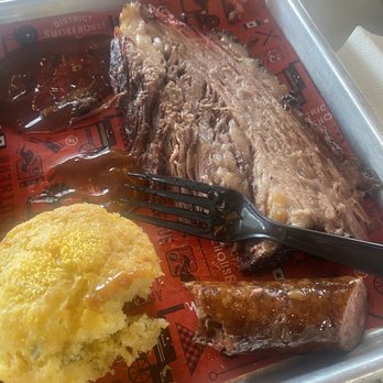 District Smokehouse - Brisket and sausage and cornbread - Barbeque Near Me - Savannah, Georgia District Smokehouse - Brisket and sausage and cornbread - Barbeque Near Me - Savannah, Georgia