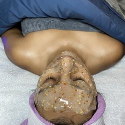 Skin By kaitlyn - Jelly masks to help brighten the skin