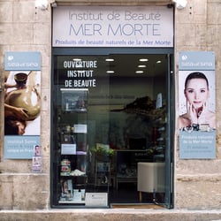Institut de Beauté de la Mer Morte - Vitrine de l'institut de beauté mer morte à Bordeaux, épilation, massage, manucure etc..