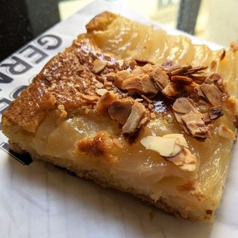 Ströck - 03/15/22 Birnen Tarte Bourdaloue - Bakeries Near Me - Vienna, 9
