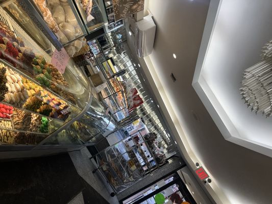 Savarese Italian Pastry Shop