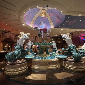 Stadium Bar - Decor - Casinos Near Me - Reno, Nevada